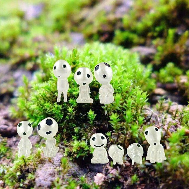 Luminous garden ghost miniature figurines