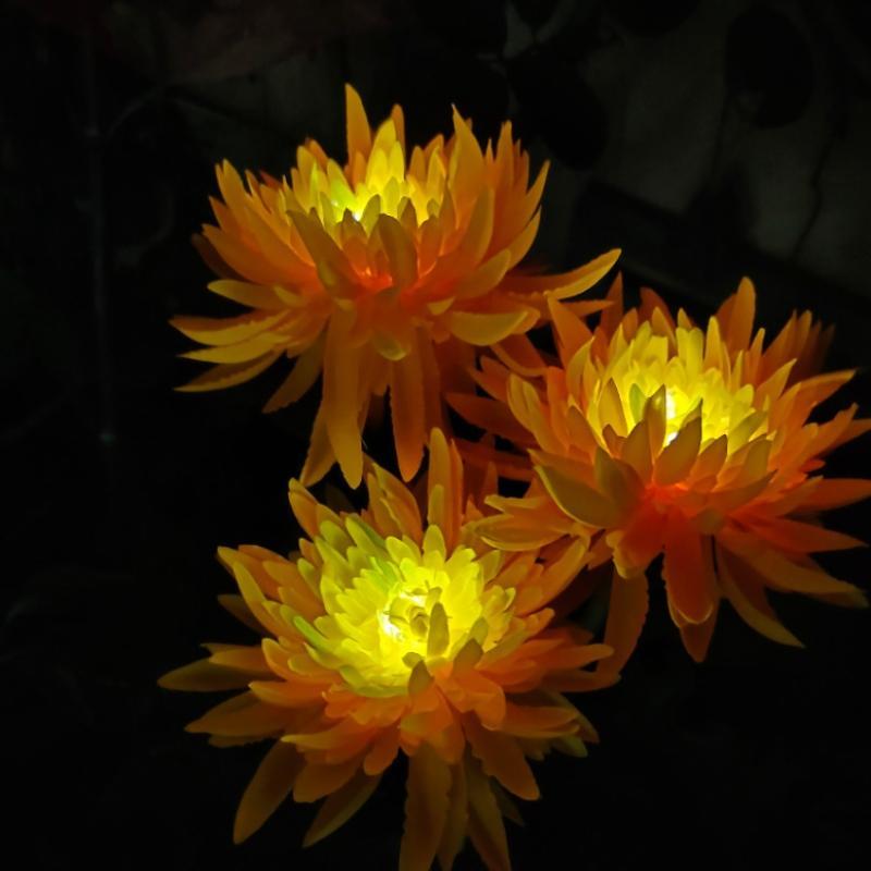 3 Heads Chrysanthemum Flower Solar Light