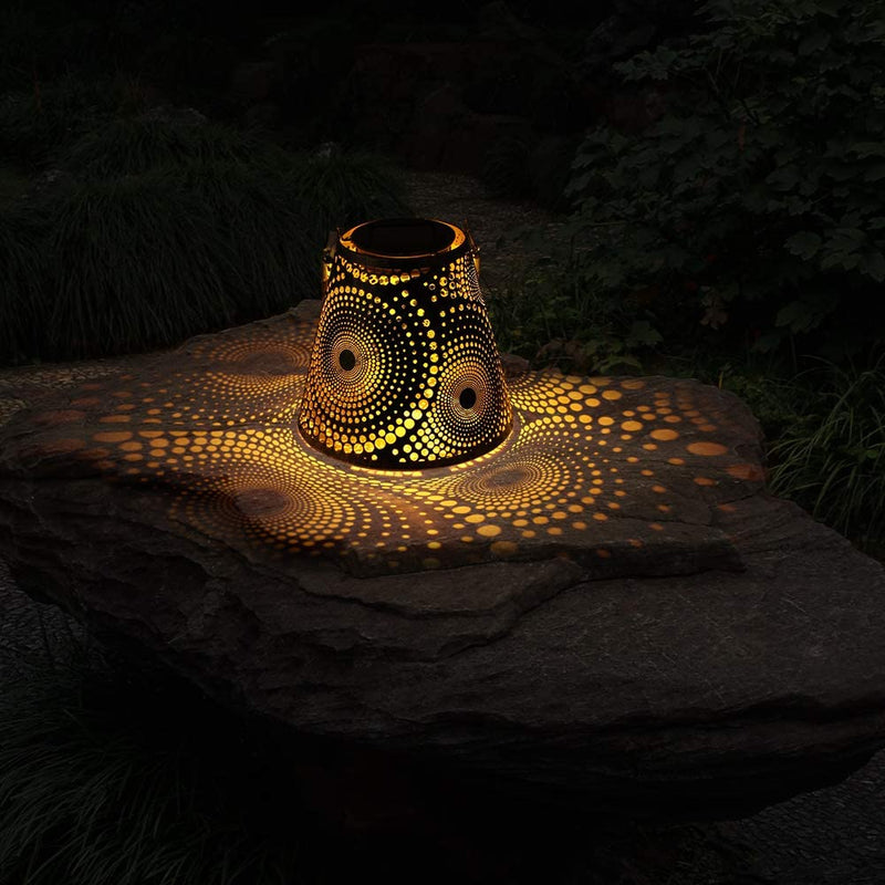 Lattice Distortion Solar Garden Light